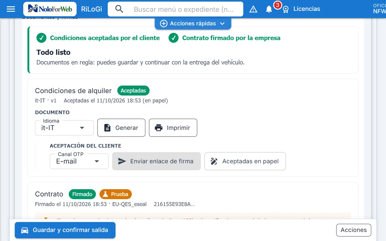 Documentos y firmas del contrato: condiciones de alquiler aceptadas en papel, con el envío del enlace de firma por e-mail como alternativa, y todo listo para la salida.
